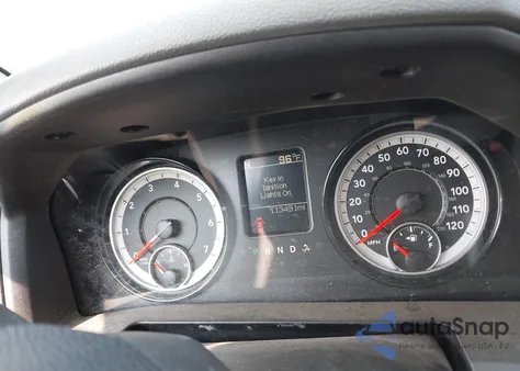 2019 Ram 1500 Classic Tradesman 4X2 8' Box из США, поврежденный, VIN 3C6JR6DT8KG537254